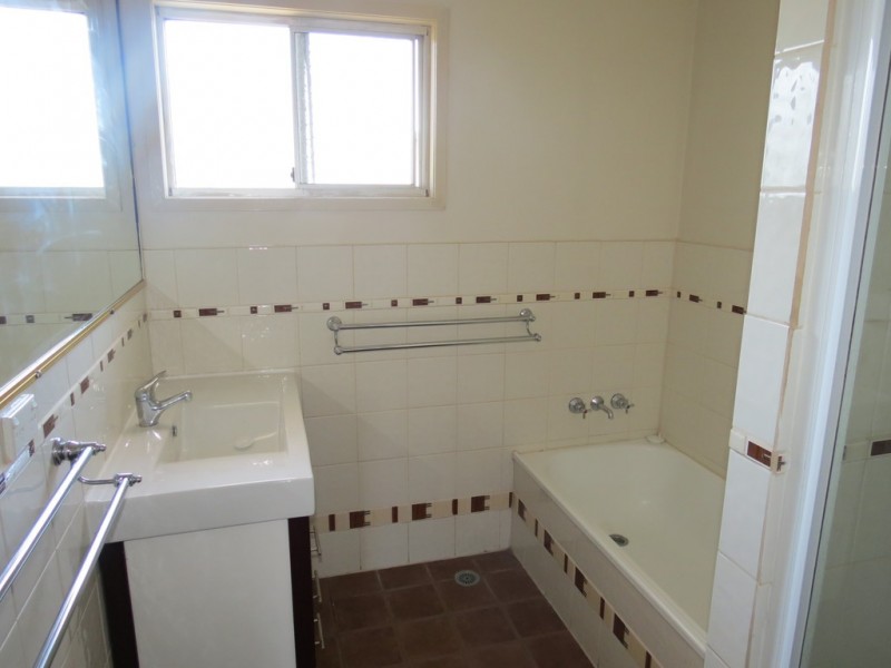 22 Bridgeman Street, Emerald QLD 4720