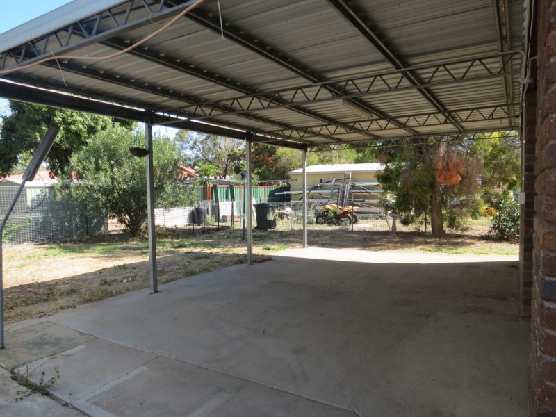 22 Bridgeman Street, Emerald QLD 4720
