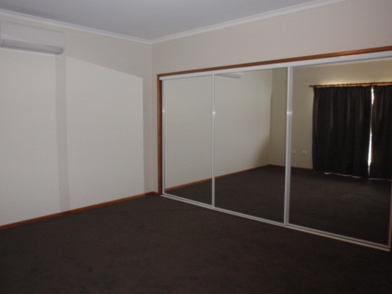 70 Staal Crescent, Emerald QLD 4720