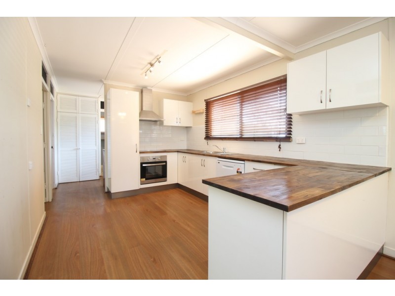 11 Retro Street, Capella QLD 4723