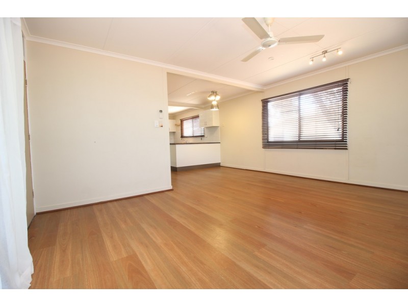 11 Retro Street, Capella QLD 4723