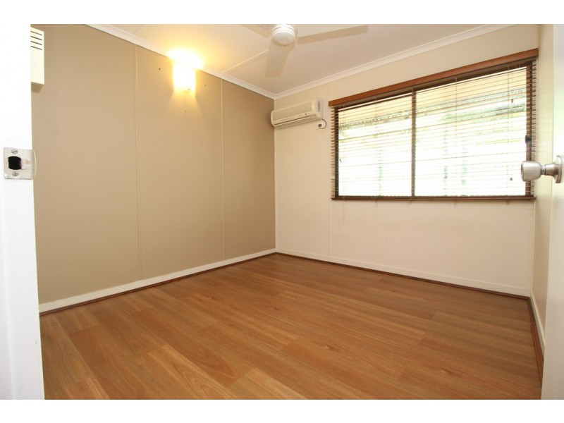 11 Retro Street, Capella QLD 4723