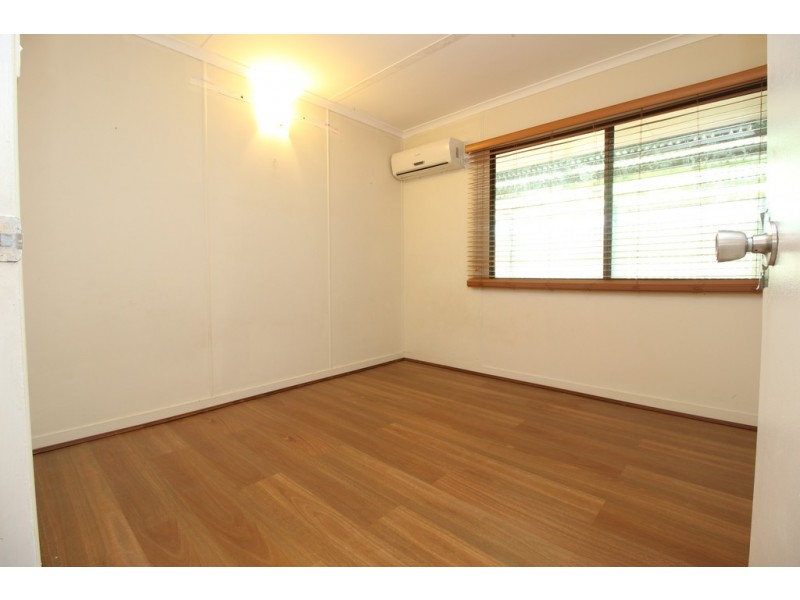 11 Retro Street, Capella QLD 4723