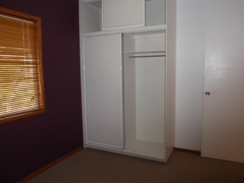 98 Moody Street, Emerald QLD 4720