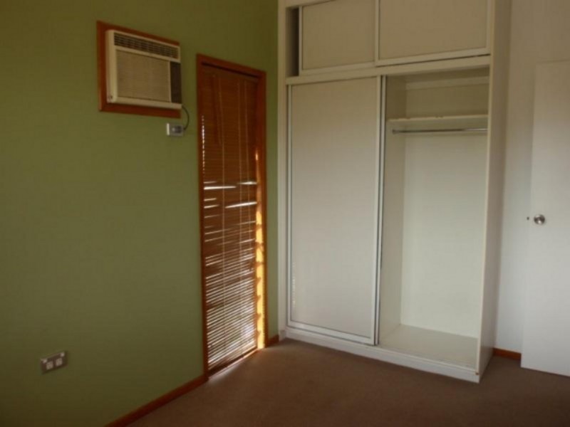 98 Moody Street, Emerald QLD 4720