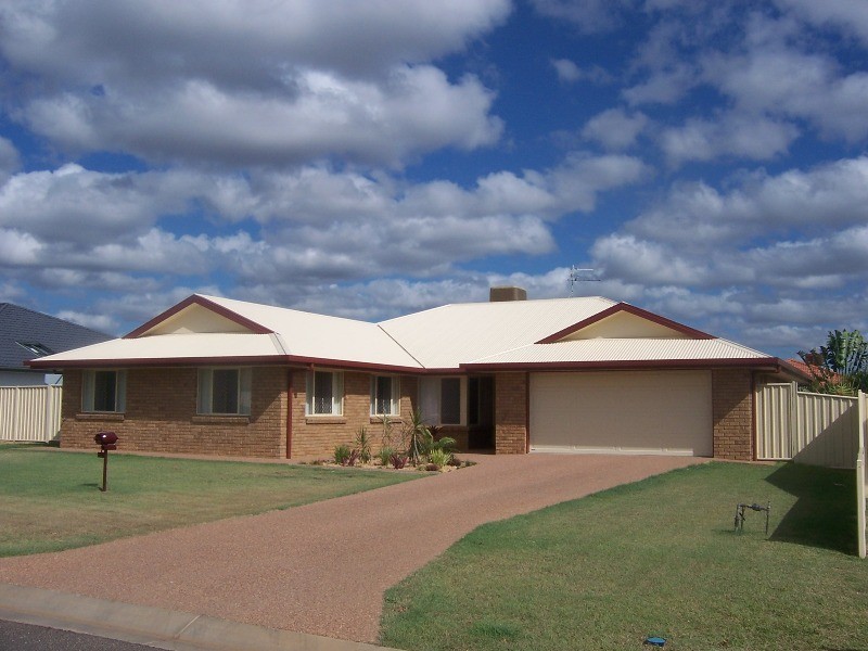 12 Haswell Street, Emerald QLD 4720