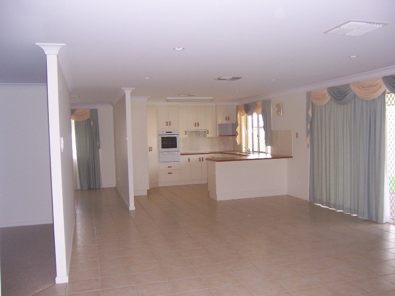 12 Haswell Street, Emerald QLD 4720