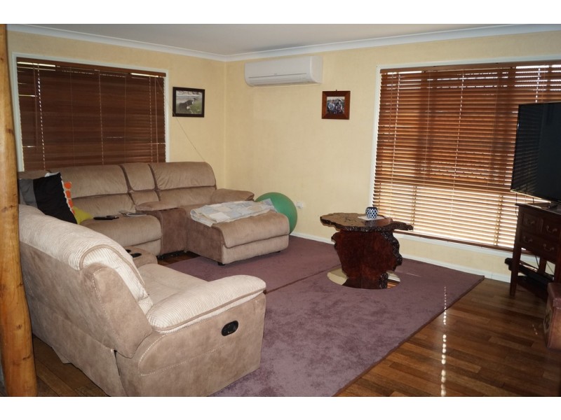 5 Callaghan Street, Emerald QLD 4720
