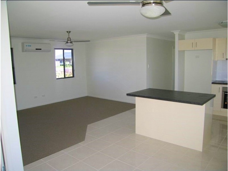 2 Easton Street, Emerald QLD 4720