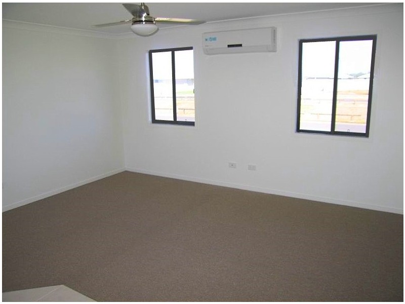 2 Easton Street, Emerald QLD 4720