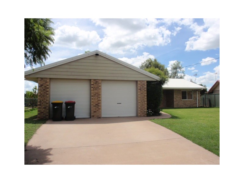 13 Cardinal Drive, Emerald QLD 4720