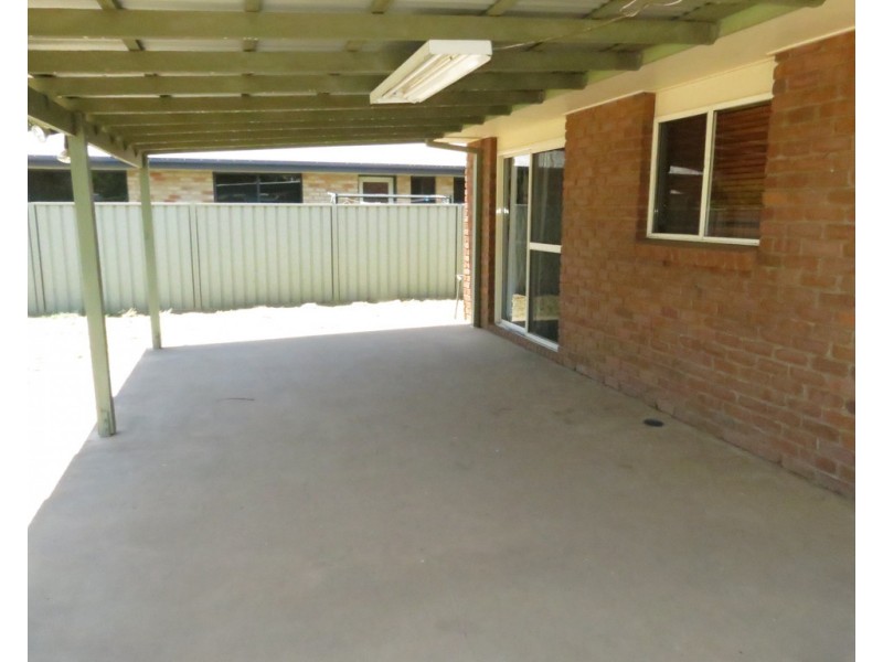 50 Bonython Drive, Emerald QLD 4720