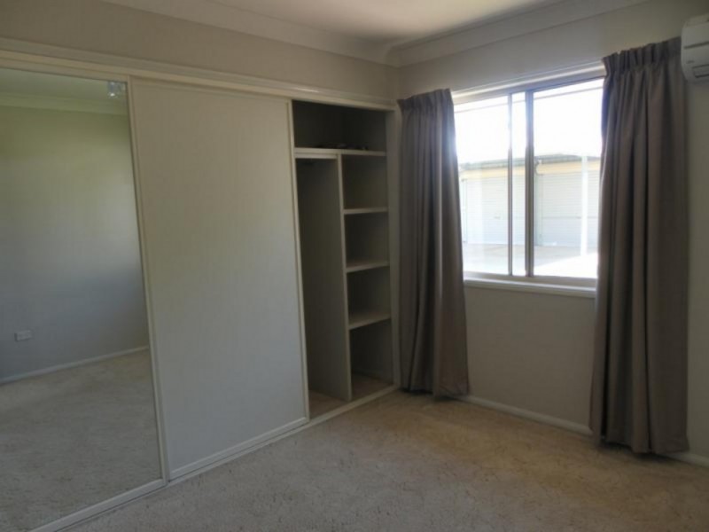 9 Jeppesen Drive, Emerald QLD 4720