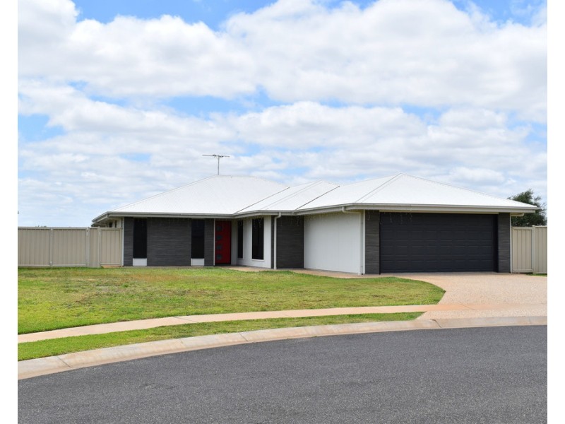 5 Ascot Court, Emerald QLD 4720