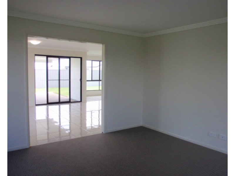 5 Ascot Court, Emerald QLD 4720