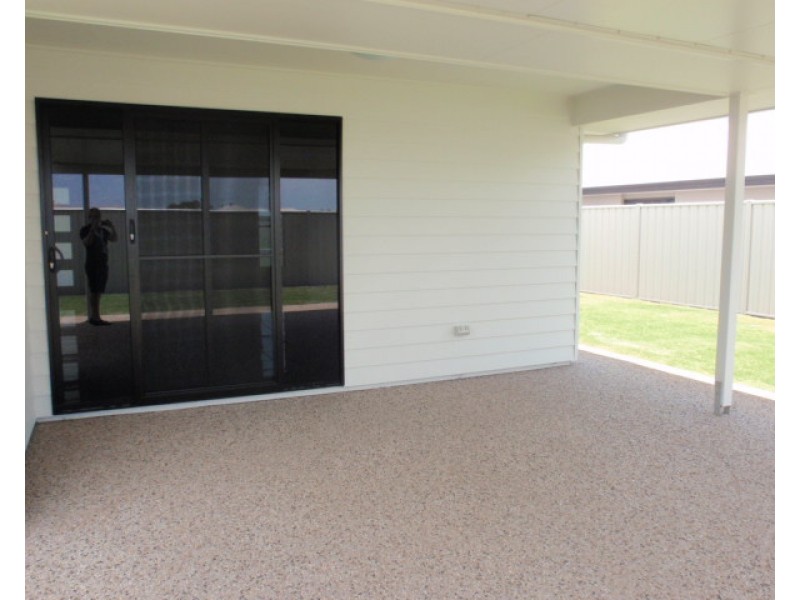 5 Ascot Court, Emerald QLD 4720