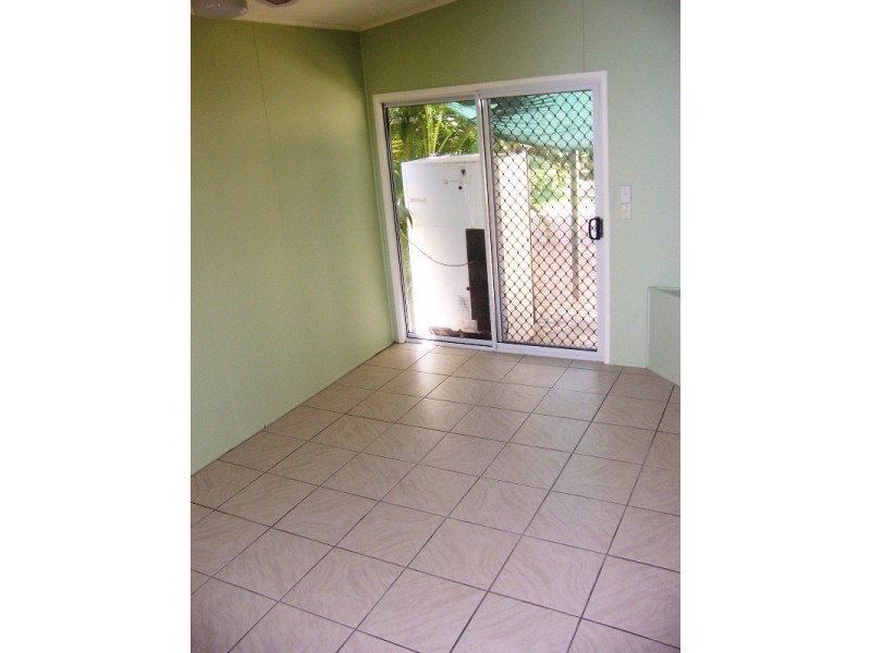 18 Bredhauer Street, Blackwater QLD 4717