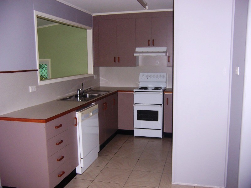 18 Bredhauer Street, Blackwater QLD 4717