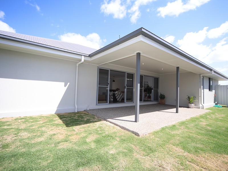 10 Canterbury Road, Emerald QLD 4720