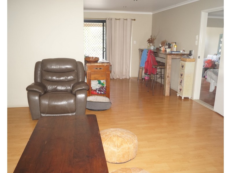 40 Mackenzie Street, Blackwater QLD 4717