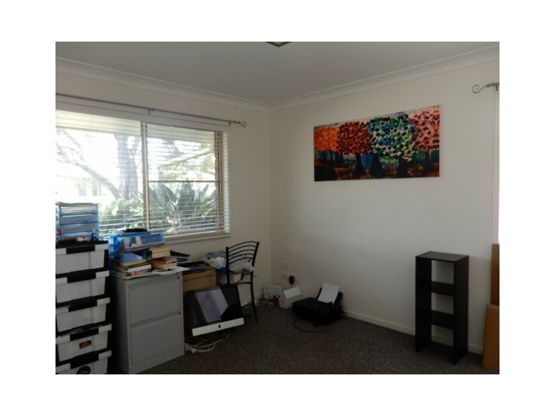 21 Cowan Cres, Emerald QLD 4720