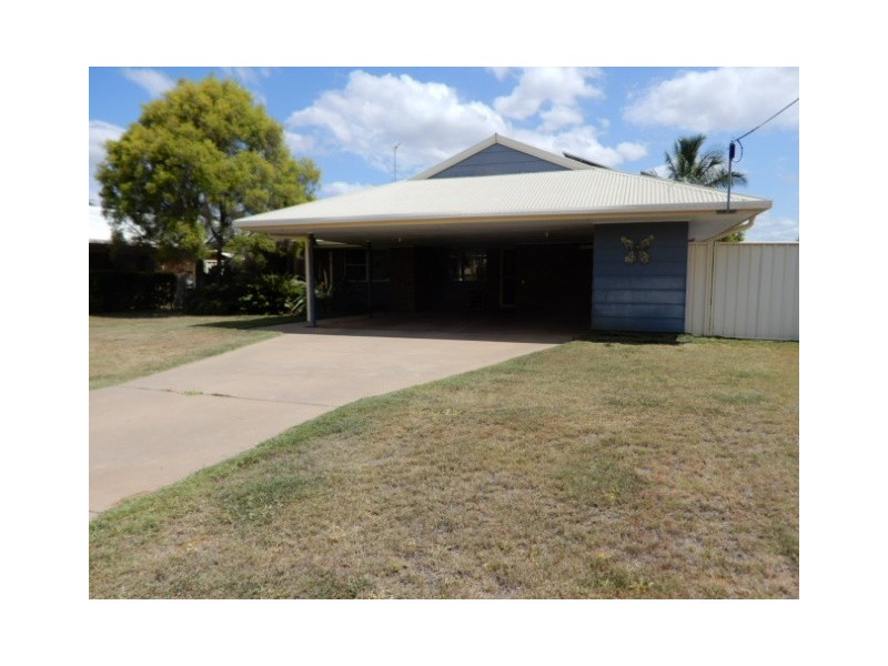 21 Cowan Cres, Emerald QLD 4720