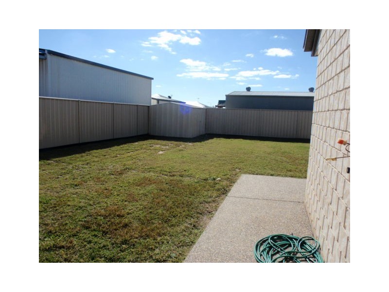 2 Duroux Street, Emerald QLD 4720