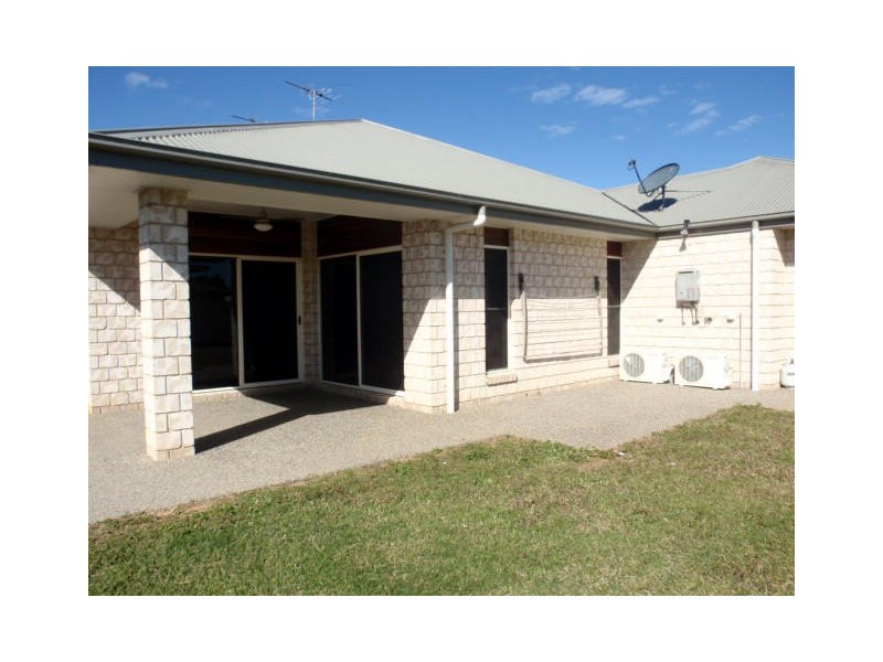 2 Duroux Street, Emerald QLD 4720