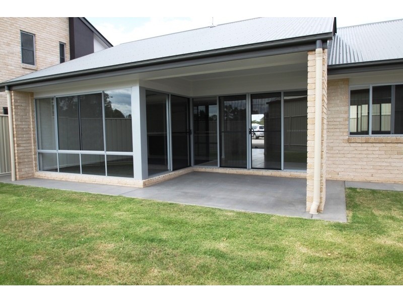 Villa 2 Mooney Crescent (The Vybe), Emerald QLD 4720