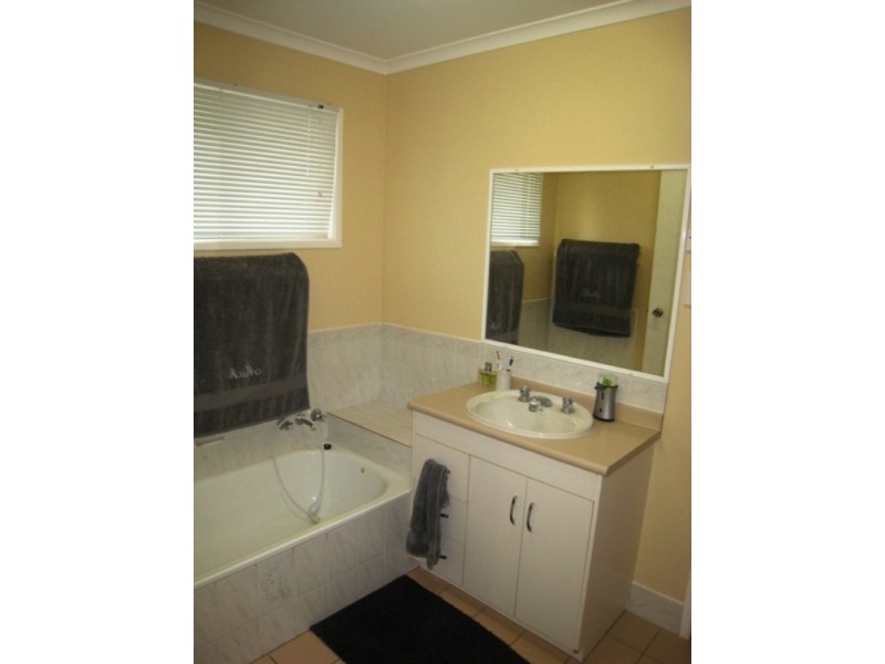 7 Reo Drive, Emerald QLD 4720