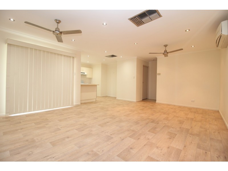 77 Staal Crescent, Emerald QLD 4720
