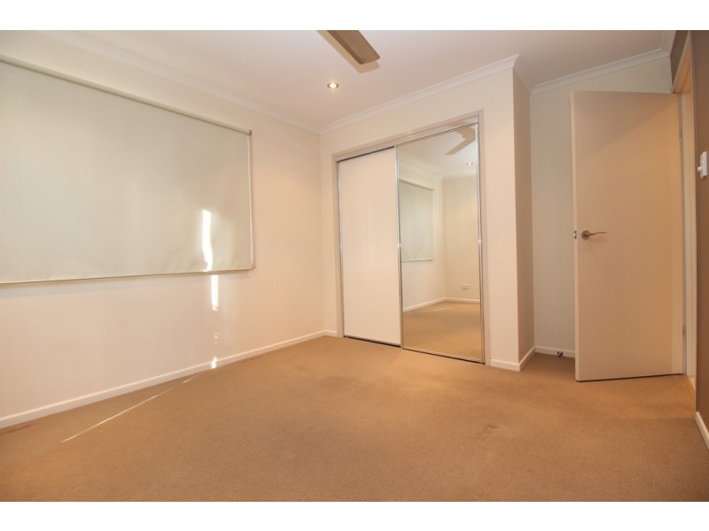 77 Staal Crescent, Emerald QLD 4720