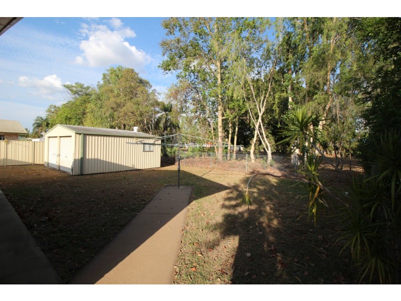 77 Staal Crescent, Emerald QLD 4720