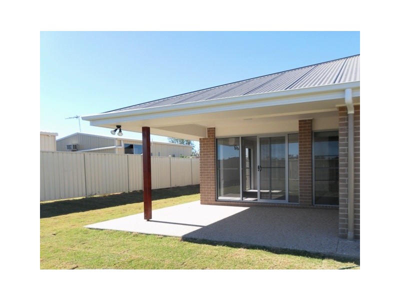 23 Lauren Way, Emerald QLD 4720