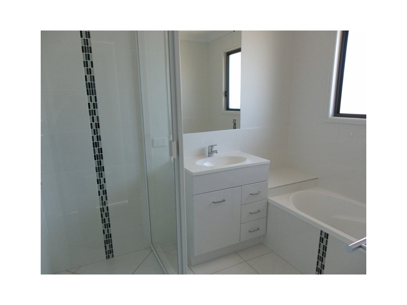 3 Singleton Drive, Emerald QLD 4720