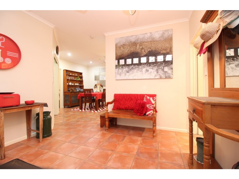 25 Cardinal Drive, Emerald QLD 4720