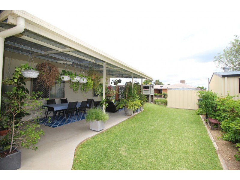 25 Cardinal Drive, Emerald QLD 4720