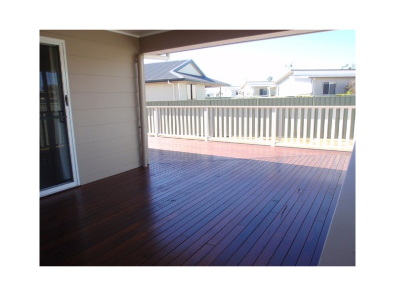 18 Summer Red Court, Blackwater QLD 4717