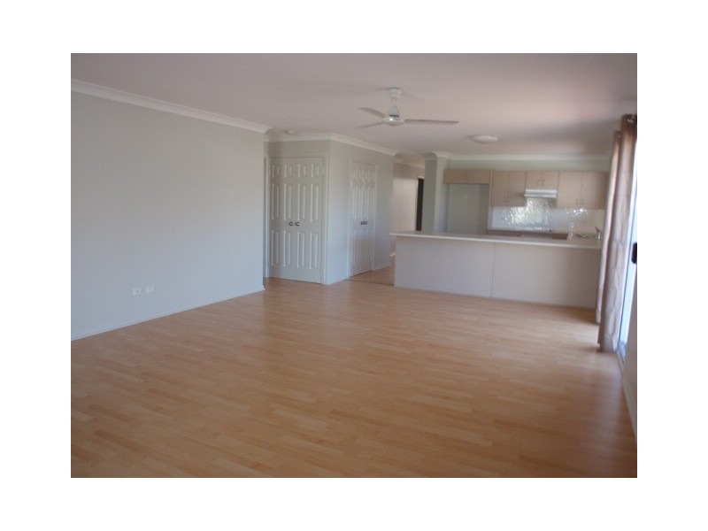 18 Summer Red Court, Blackwater QLD 4717