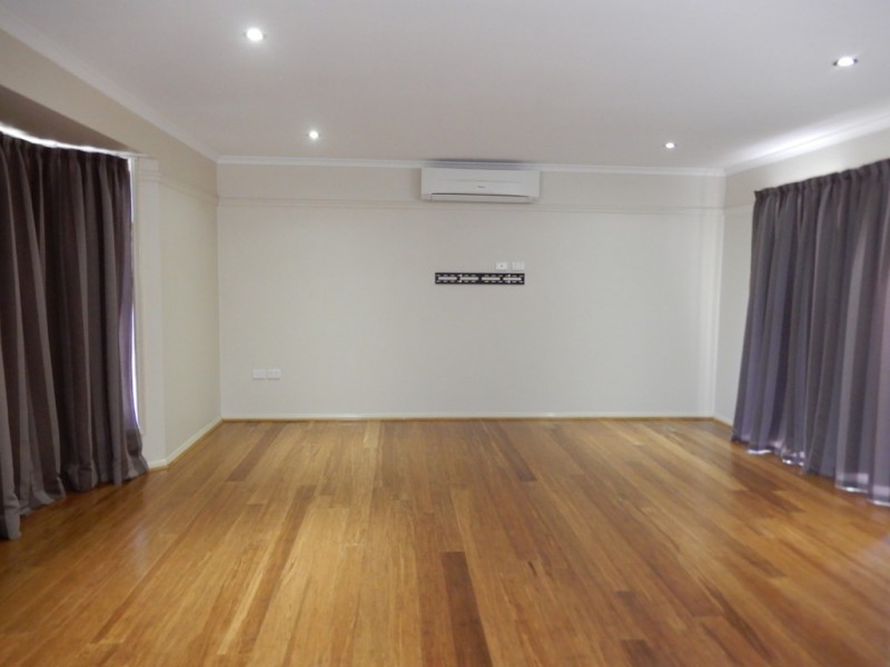 40 Park Avenue, Emerald QLD 4720