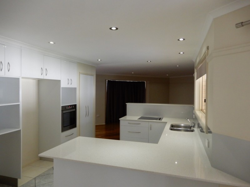 40 Park Avenue, Emerald QLD 4720