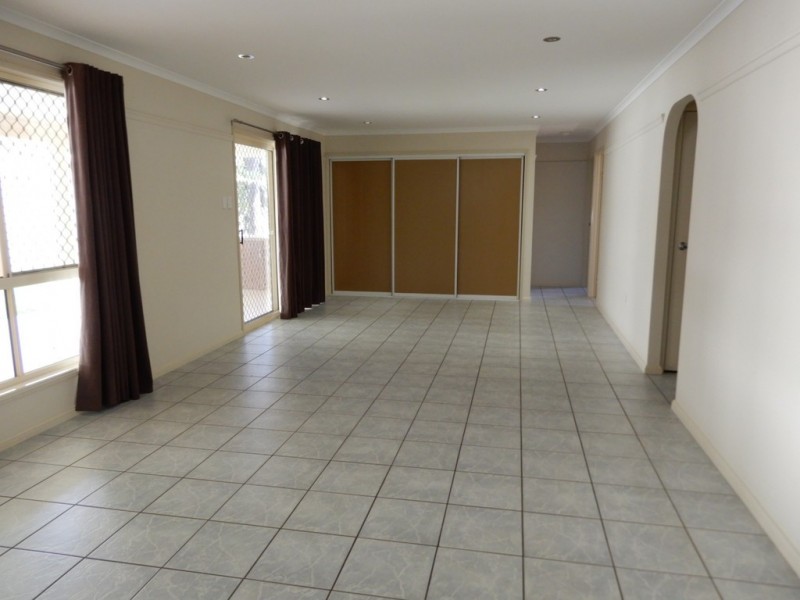 40 Park Avenue, Emerald QLD 4720