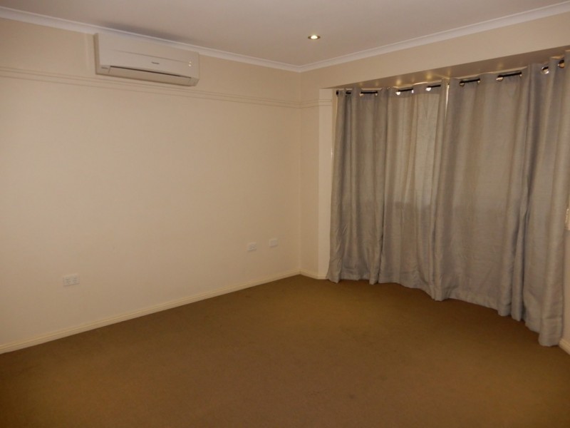 40 Park Avenue, Emerald QLD 4720