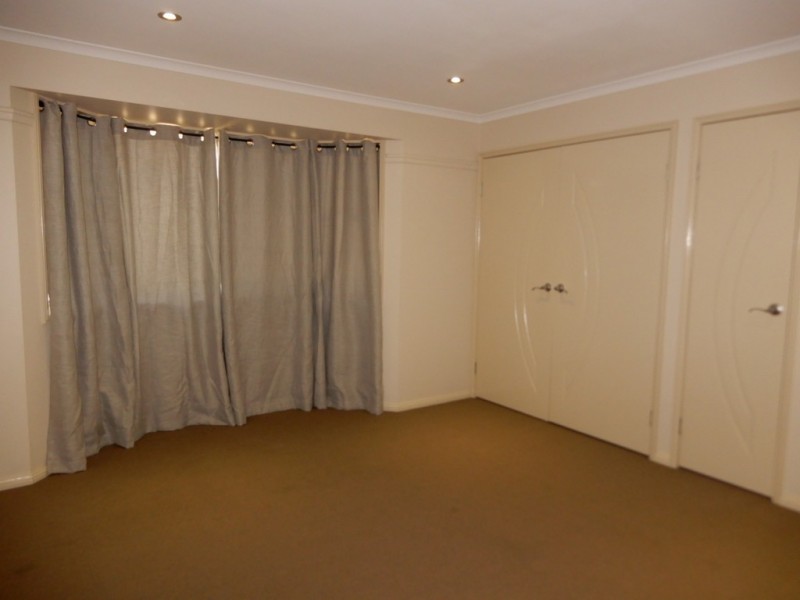 40 Park Avenue, Emerald QLD 4720