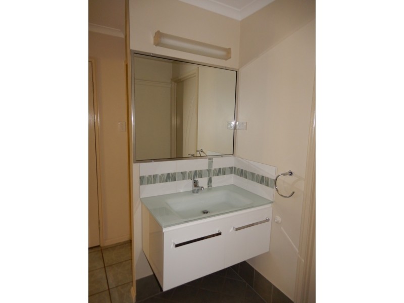 40 Park Avenue, Emerald QLD 4720