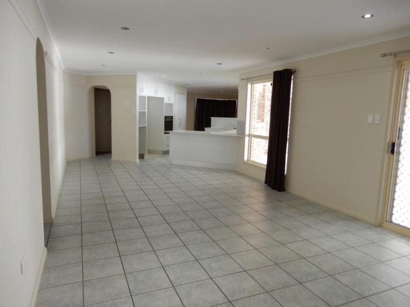 40 Park Avenue, Emerald QLD 4720