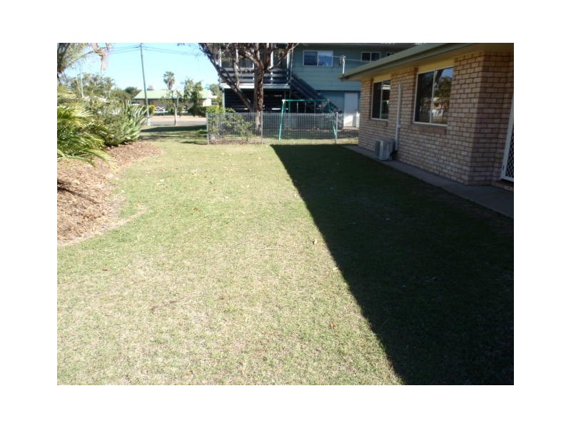 2 Barbara Crt, Emerald QLD 4720