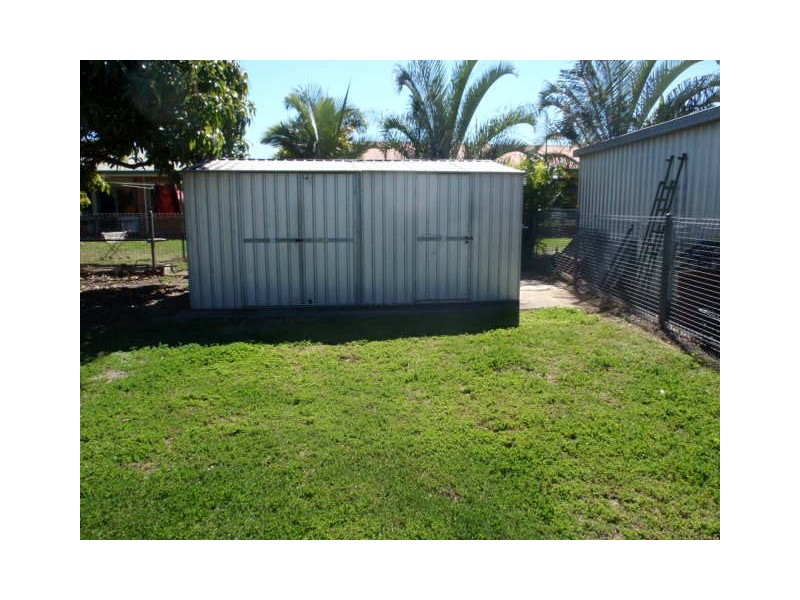 2 Barbara Crt, Emerald QLD 4720