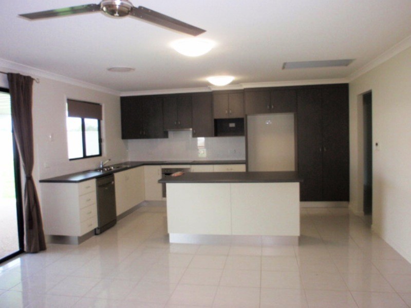 7 Eagle Street, Emerald QLD 4720