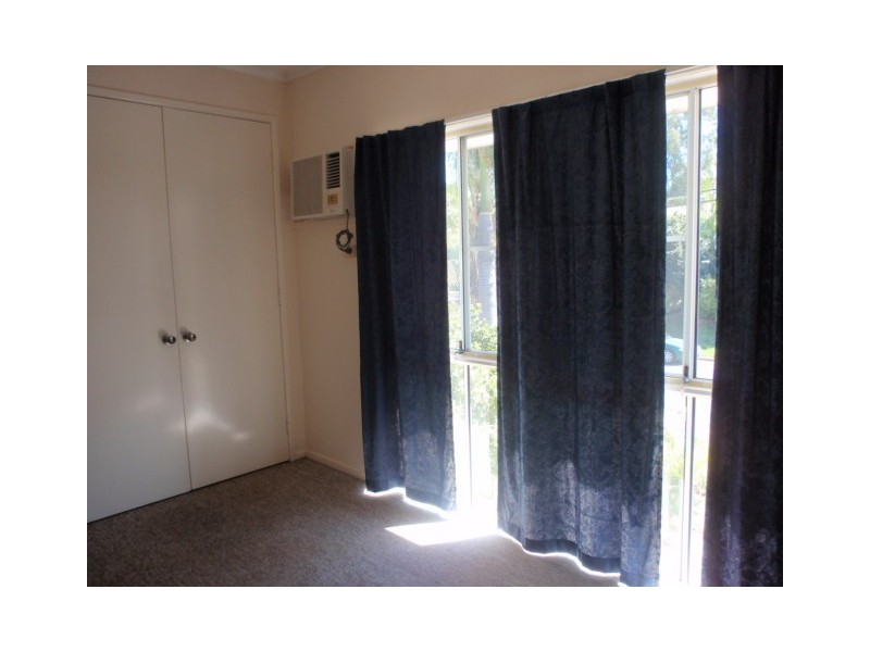 13 Dawn Crescent, Emerald QLD 4720